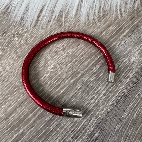 ❤️BRIGHTON Woodstock Single Metallic Red Magnetic Bracelet - Picture 7 of 9